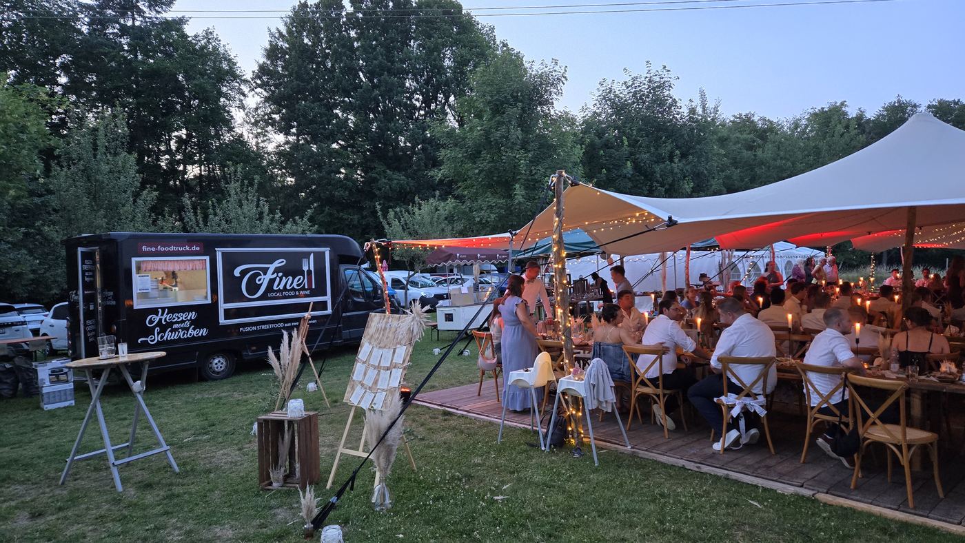 Abendveranstaltung mit Foodtrucks